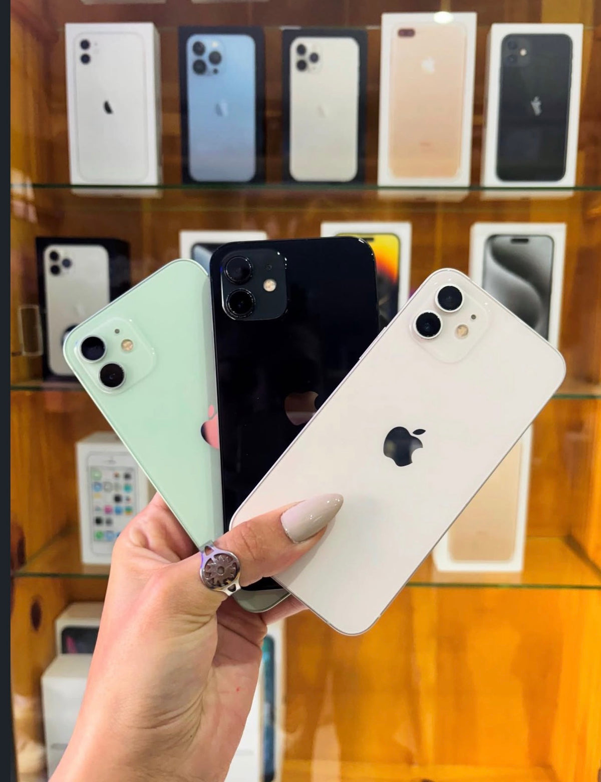 Iphone 12 tester