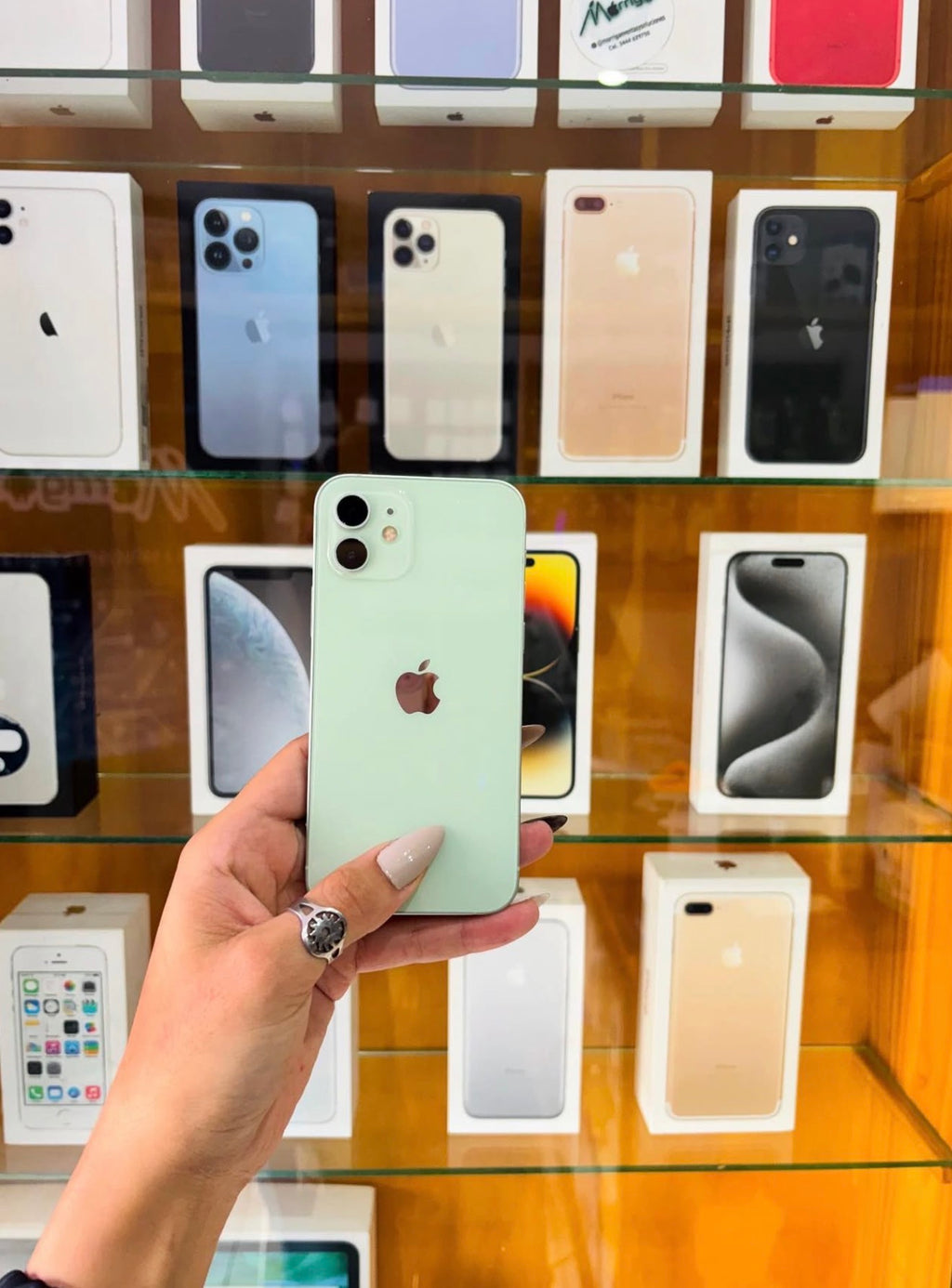 Iphone 12 tester
