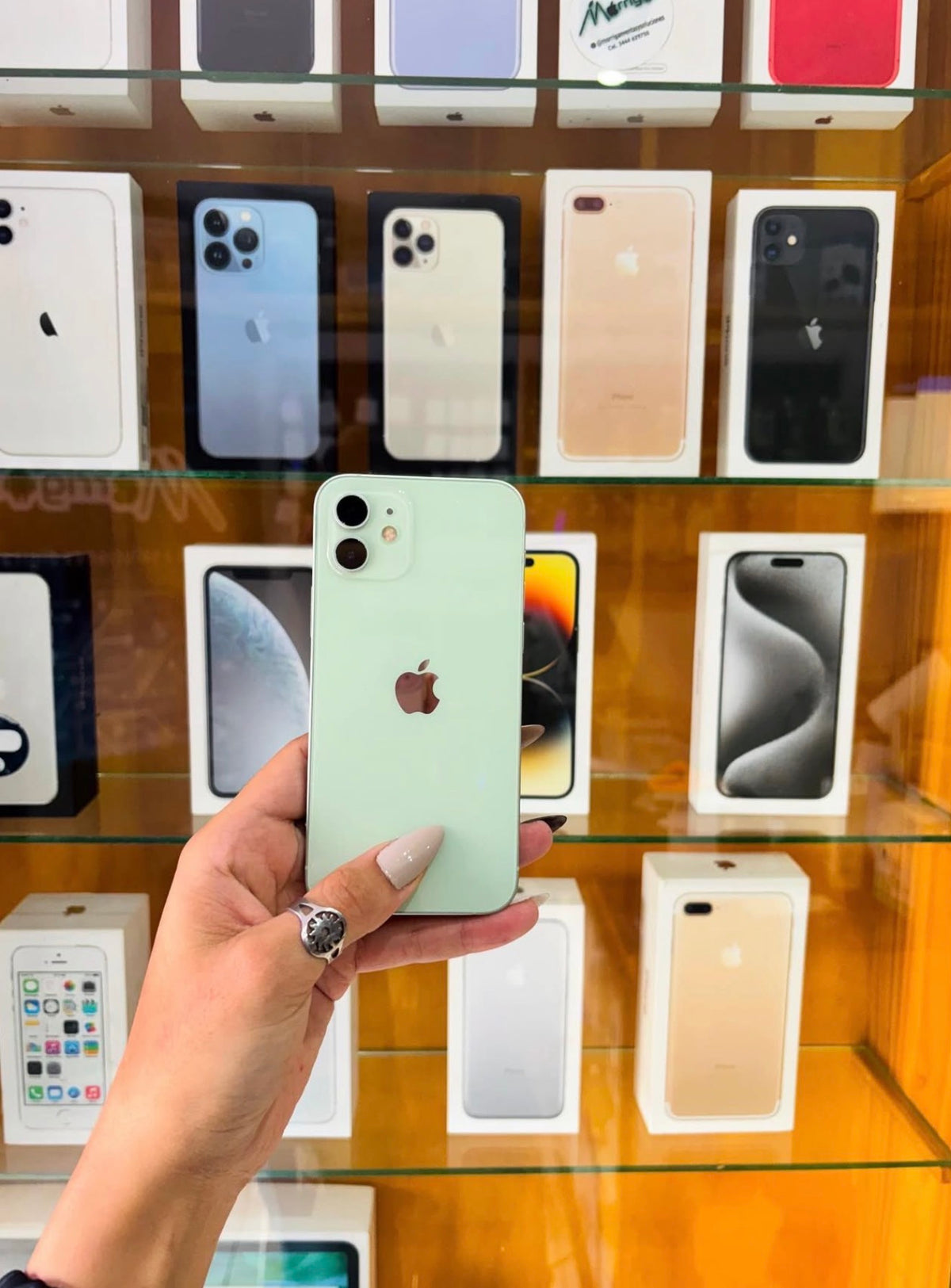 Iphone 12 tester